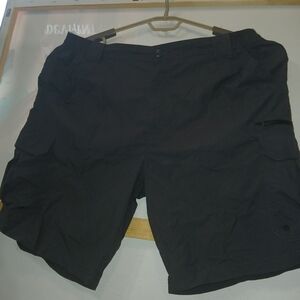 Coleman Men's Dark Cargo Shorts